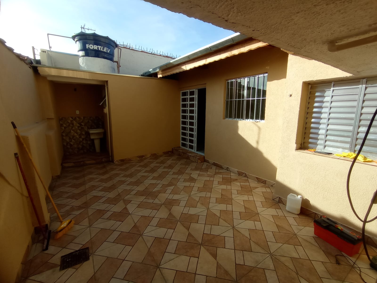 Cobertura e área de serviço — antes